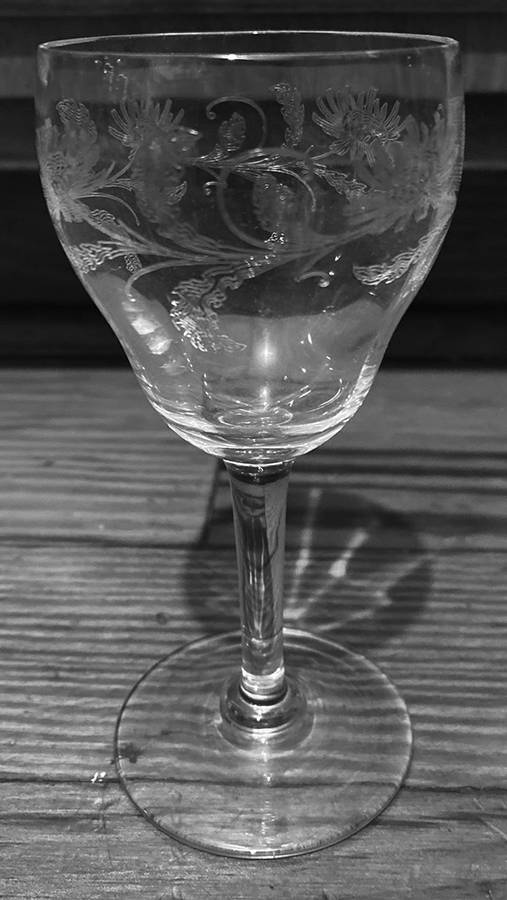 UNK8472 Wine Glass by Unknown Manufacturer-1