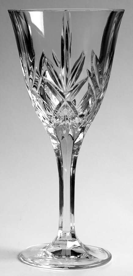 GCY44 Wine Glass by Godinger-1
