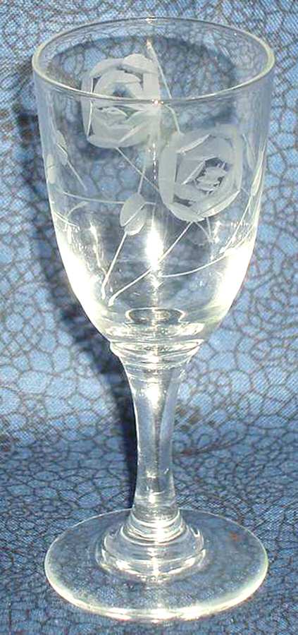 UNK8542 Wine Glass by Unknown Manufacturer-1
