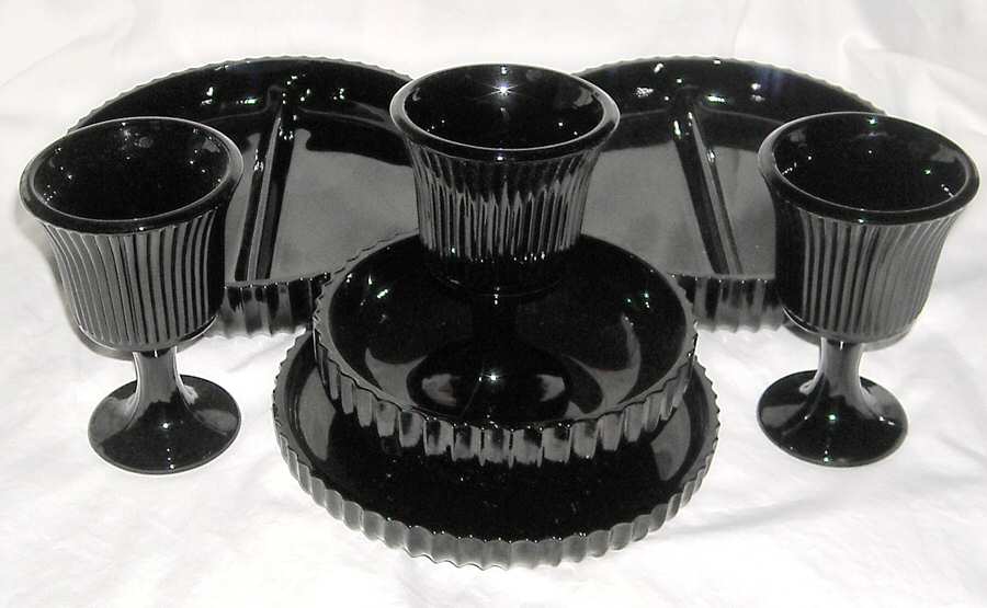 ING17 6" Round 2 Part Relish by Indiana Glass-1