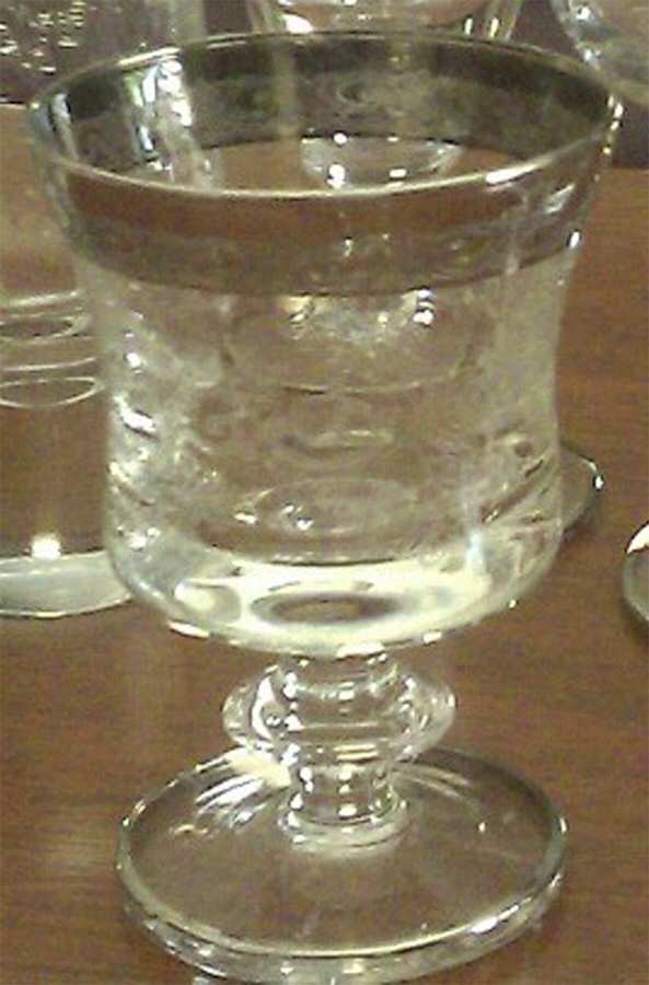 UNK9095 Wine Glass by Unknown Manufacturer-1