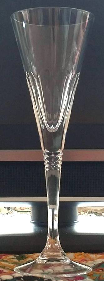 UNK8750 Fluted Champagne by Unknown Manufacturer-1