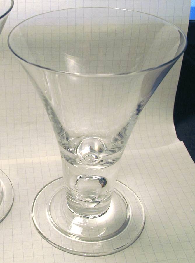 UNK8752 Wine Glass by Unknown Manufacturer-1