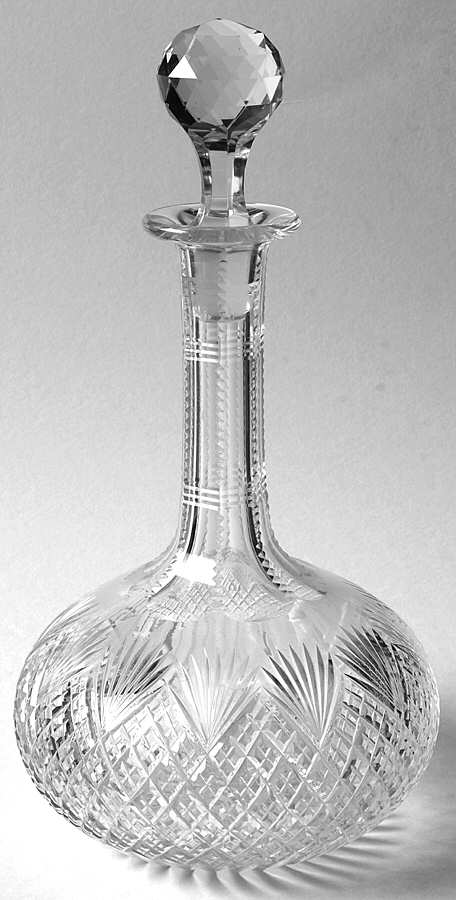 UNK9292 Decanter & Stopper by Unknown Manufacturer-1