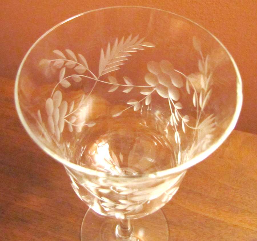 UNK9402 Water Goblet by Unknown Manufacturer-1