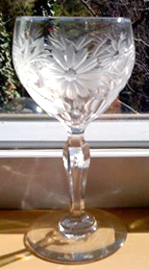 UNK9411 Wine Glass by Unknown Manufacturer-1