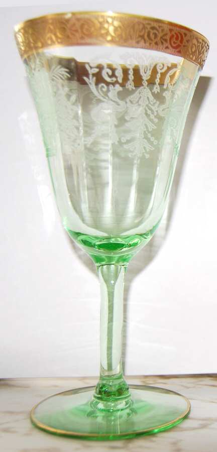 UNK509 Green Water Goblet by Unknown Manufacturer-1