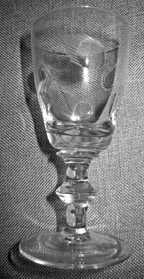UNK9379 Wine Glass by Unknown Manufacturer-1