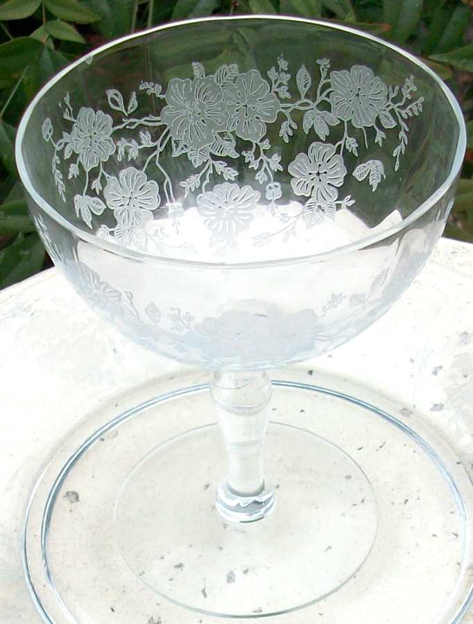 UNK2629 Clear Champagne/Tall Sherbet by Unknown Manufacturer-1