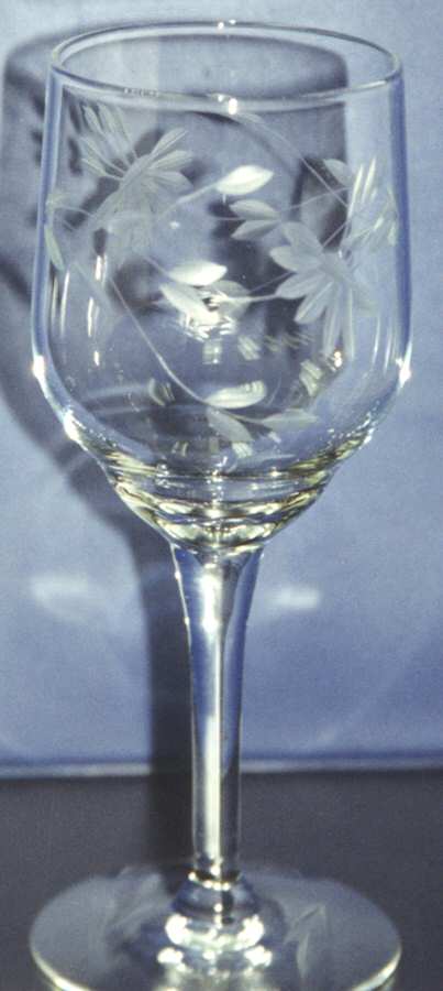 UNK9386 Wine Glass by Unknown Manufacturer-1