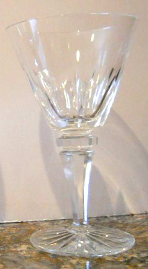 UNK9772 Wine Glass by Unknown Manufacturer-1