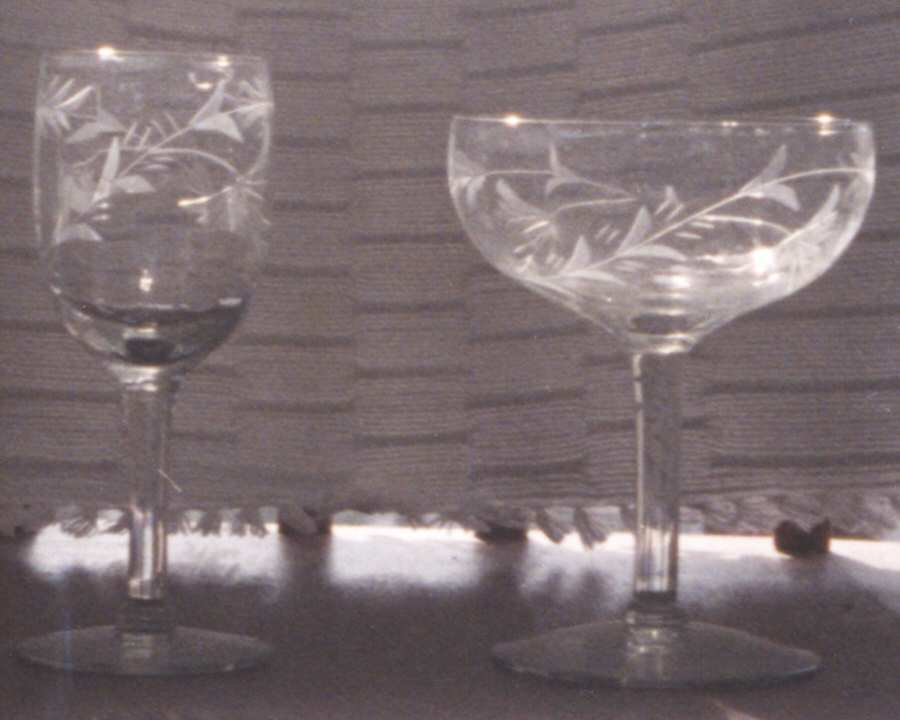 UNK9881 Wine Glass by Unknown Manufacturer-1