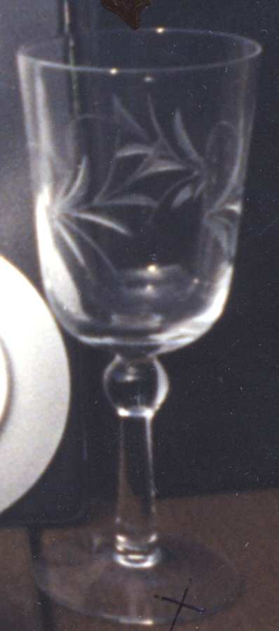 UNK9989 Wine Glass by Unknown Manufacturer-1