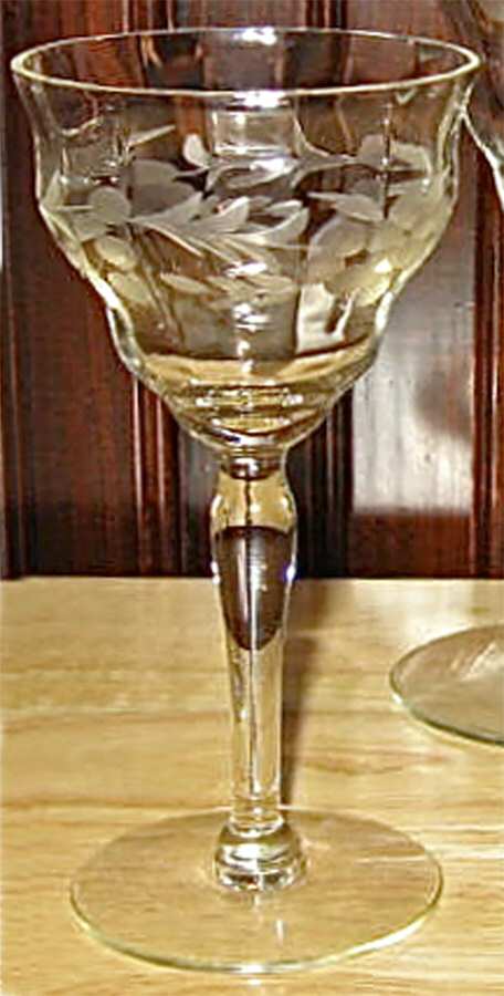 UNK8623 Wine Glass by Unknown Manufacturer-1