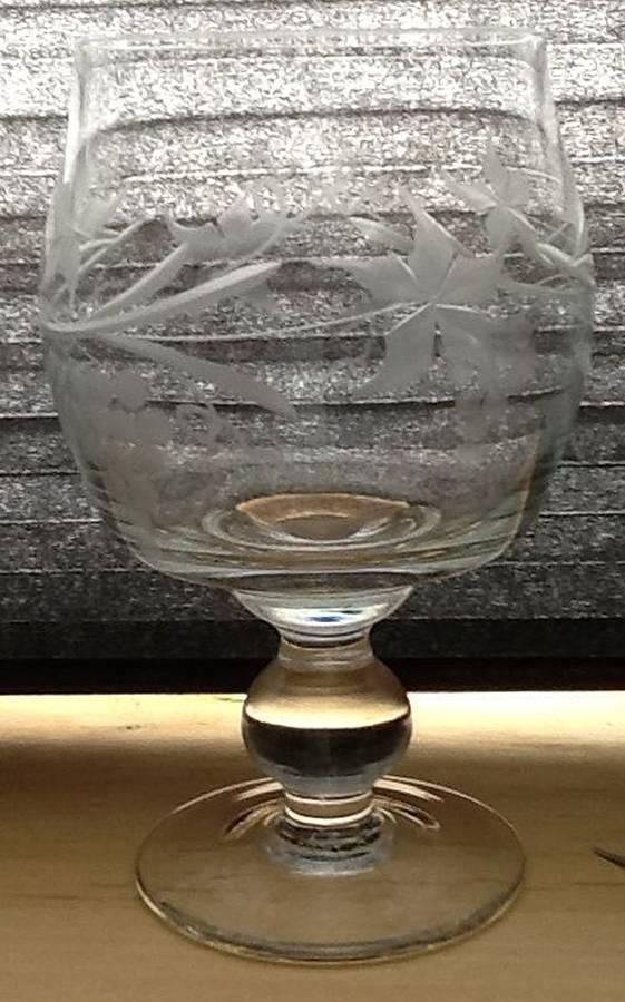 UNK10101 Wine Glass by Unknown Manufacturer-1
