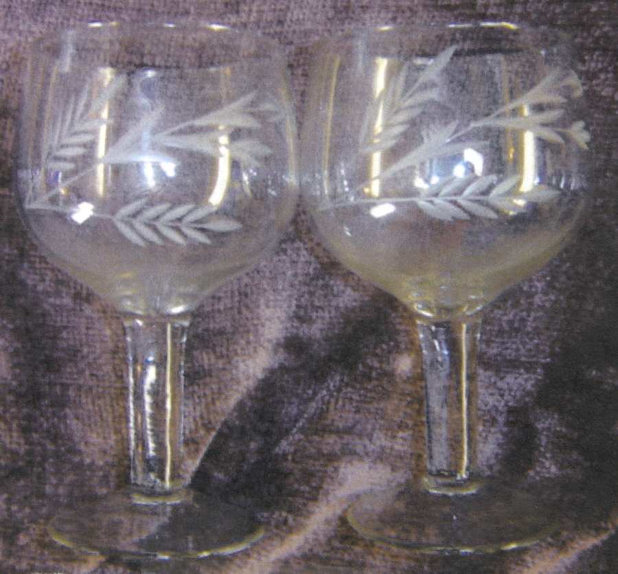 UNK10201 Wine Glass by Unknown Manufacturer-1