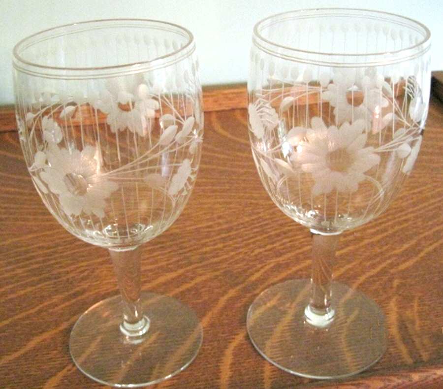 UNK10315 Water Goblet by Unknown Manufacturer-1