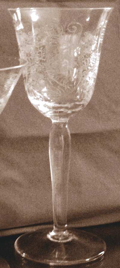 UNK10371 Wine Glass by Unknown Manufacturer-1