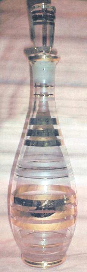 UNK10377 Decanter & Stopper by Unknown Manufacturer-1