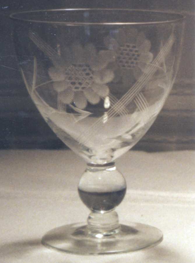 UNK10819 Wine Glass by Unknown Manufacturer-1