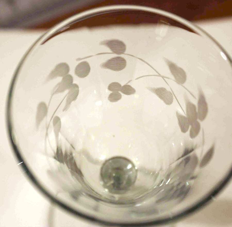 UNK11221 Wine Glass by Unknown Manufacturer-1