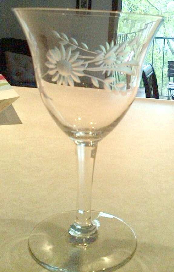 UNK11369 Wine Glass by Unknown Manufacturer-1
