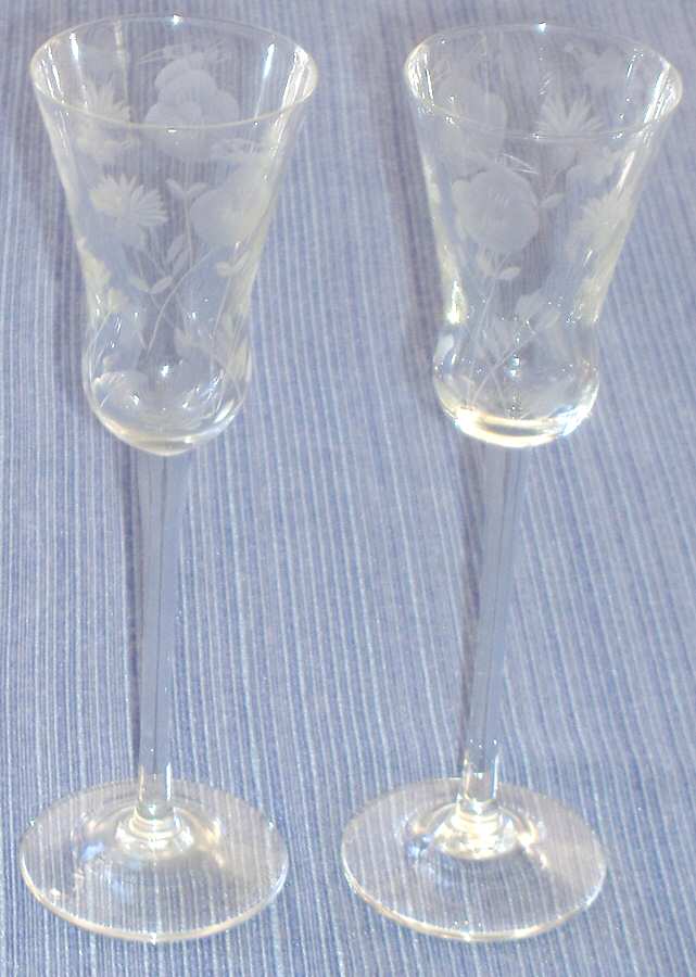 UNK11520 Wine Glass by Unknown Manufacturer-1