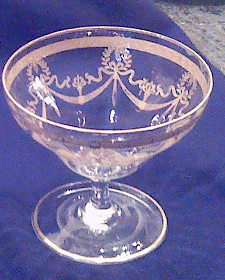 UNK389 (Gold Encrusted) Small Fruit Dessert Bowl by Unknown Manufacturer-1