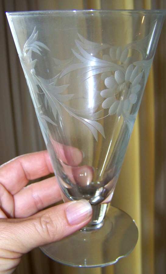 UNK12006 Footed Tumbler by Unknown Manufacturer-1