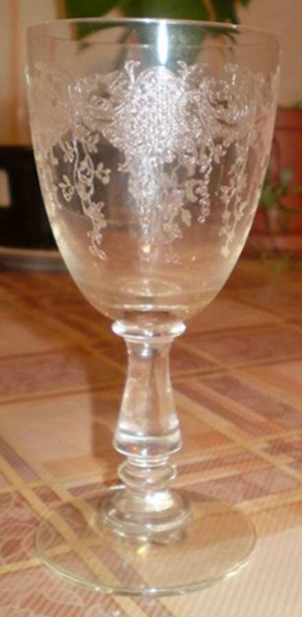 UNK12185 Wine Glass by Unknown Manufacturer-1