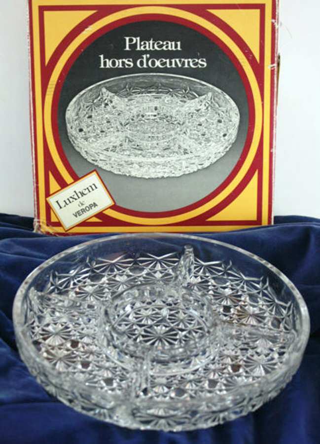 Daisy and Button Clear (France) 7" Round 5 Part Relish by Unknown Manufacturer-1
