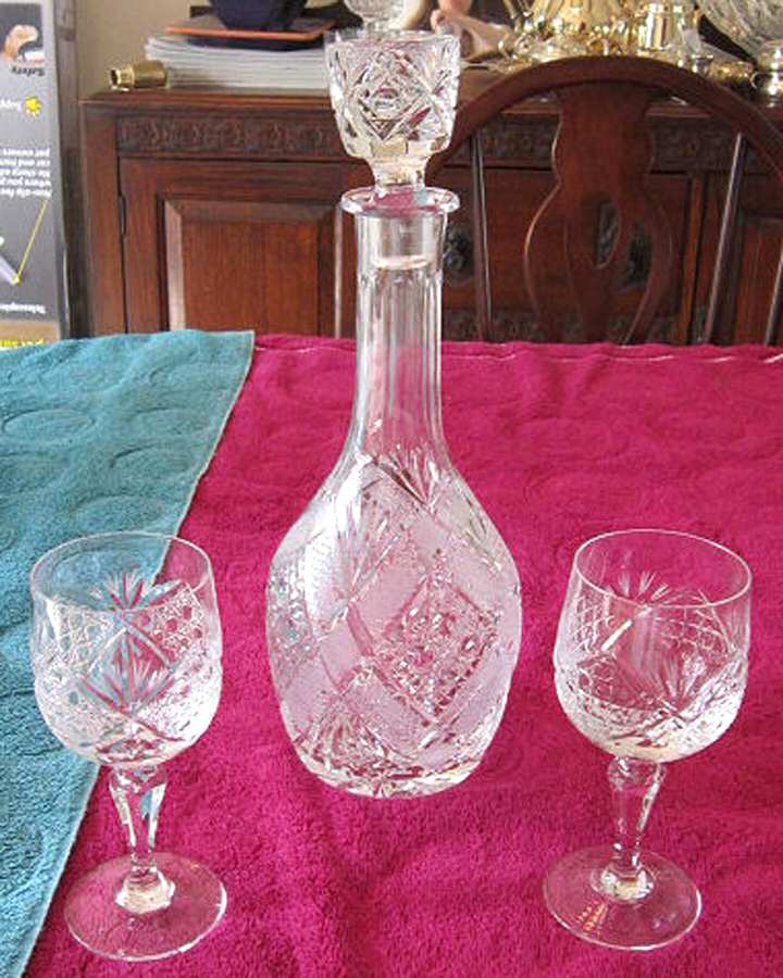 UNK12833 Decanter & Stopper by Unknown Manufacturer-1