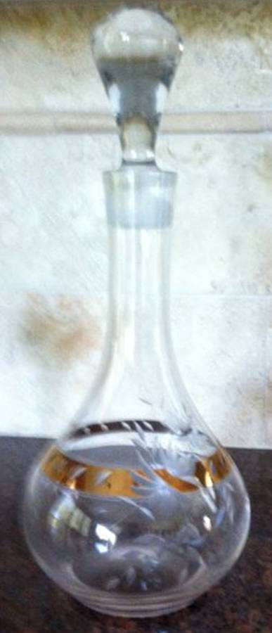UNK13062 Decanter & Stopper by Unknown Manufacturer-1