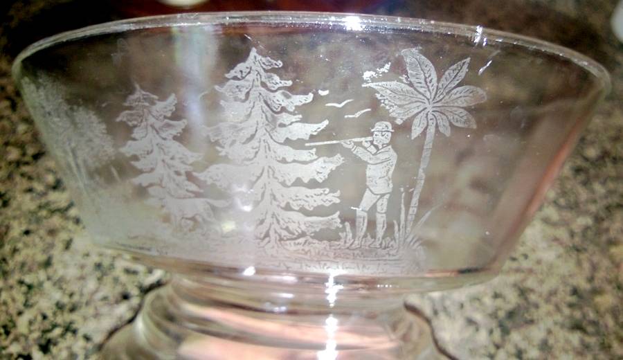 UNK13118 9" Footed Bowl by Unknown Manufacturer-1