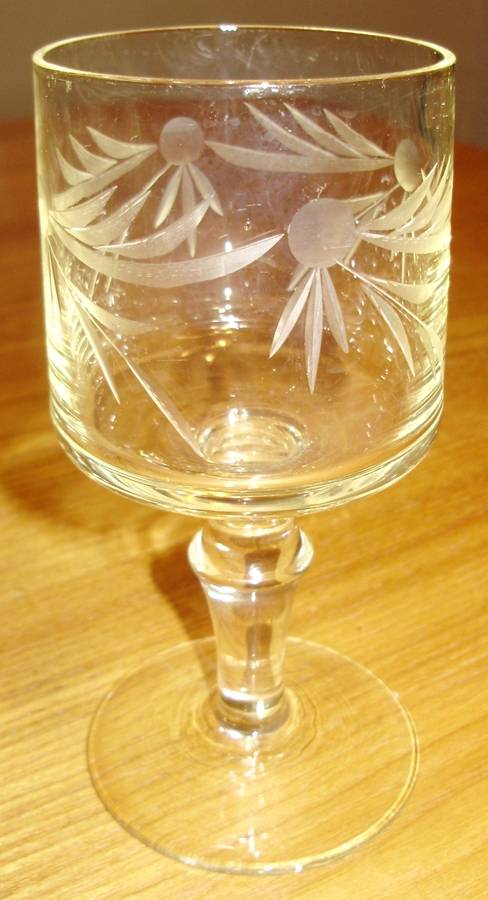 UNK13277 Wine Glass by Unknown Manufacturer-1
