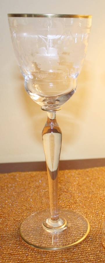 UNK13878 Wine Glass by Unknown Manufacturer-1