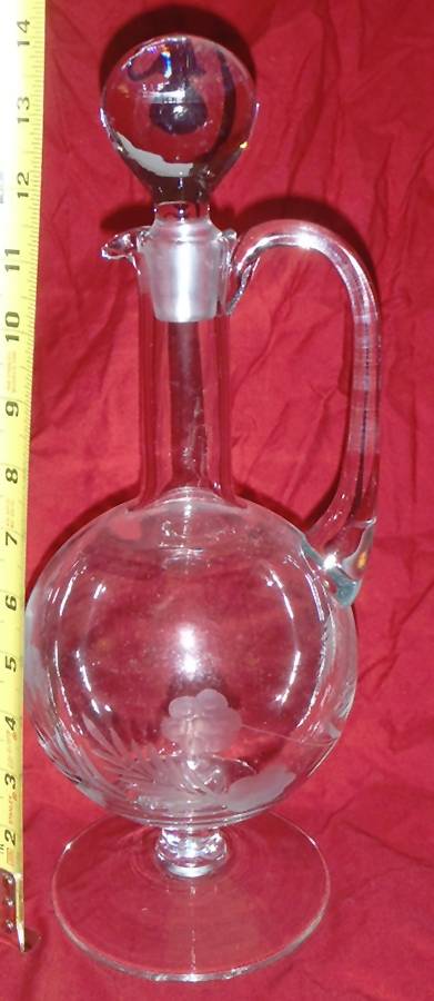 UNK14053 Decanter & Stopper by Unknown Manufacturer-1