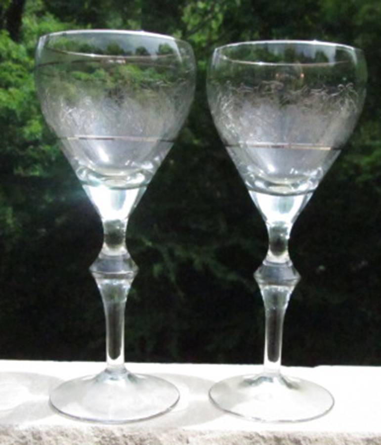 UNK14552 Water Goblet by Unknown Manufacturer-1