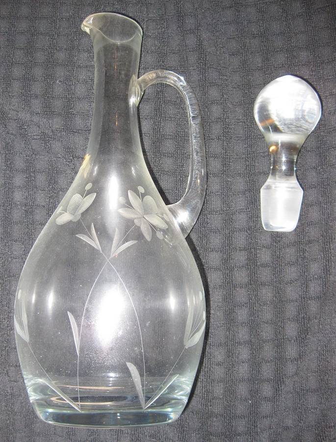 UNK14594 Decanter & Stopper by Unknown Manufacturer-1
