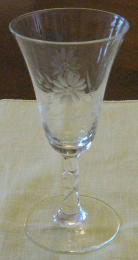 UNK13565 Wine Glass by Unknown Manufacturer-1