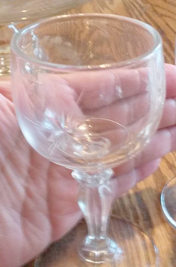 UNK14816 Wine Glass by Unknown Manufacturer-1