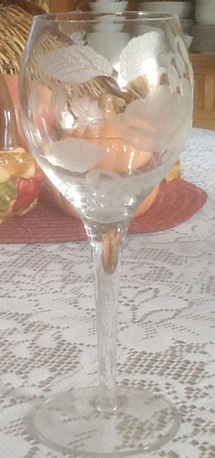 UNK17362 Water Goblet by Unknown Manufacturer-1
