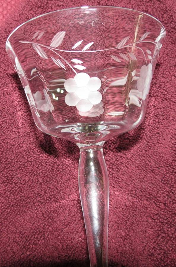 UNK15176 Wine Glass by Unknown Manufacturer-1