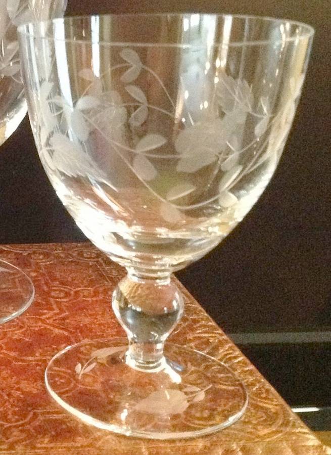UNK15190 Wine Glass by Unknown Manufacturer-1