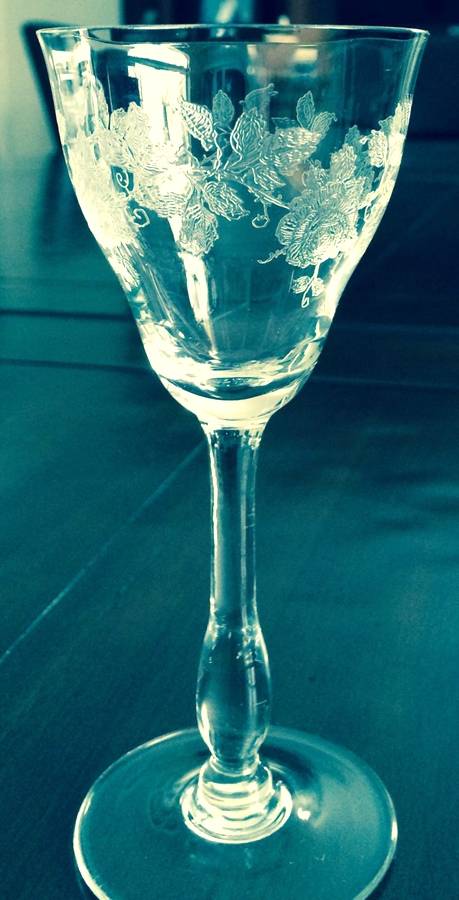 UNK15219 Wine Glass by Unknown Manufacturer-1