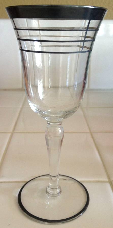 UNK17919 Wine Glass by Unknown Manufacturer-1