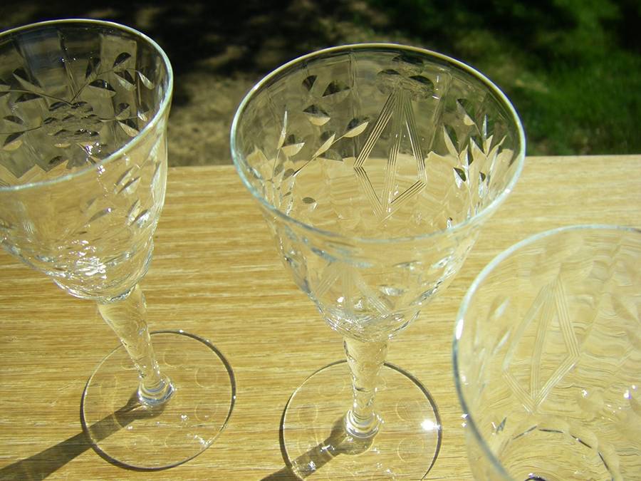 UNK18029 Wine Glass by Unknown Manufacturer-1
