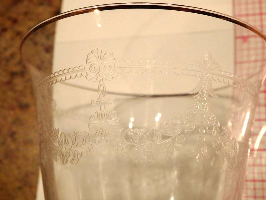 UNK17447 Wine Glass by Unknown Manufacturer-1