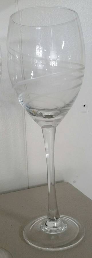 UNK16124 Wine Glass by Unknown Manufacturer-1