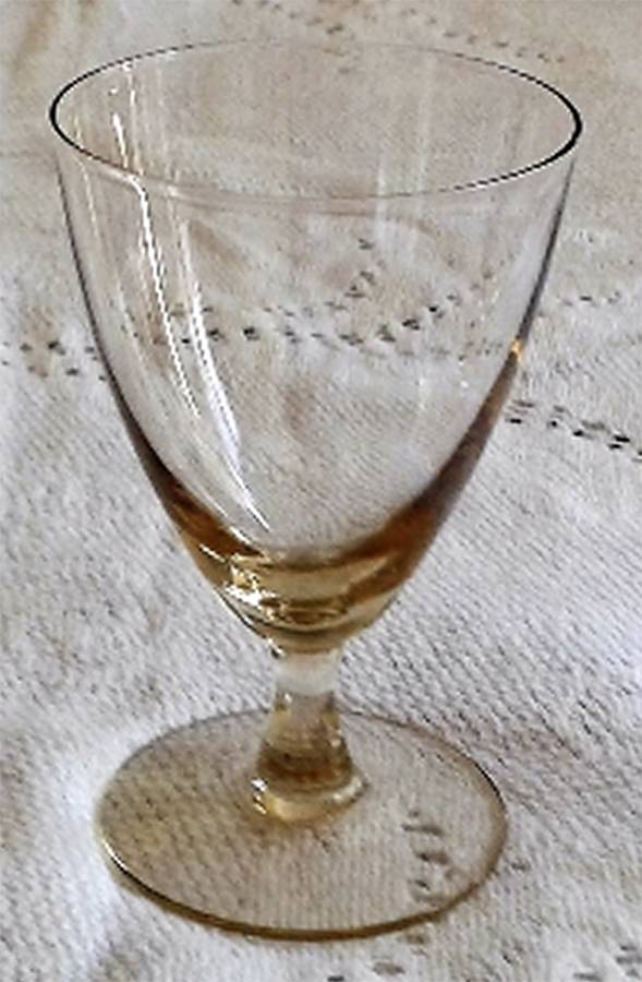 UNK18134 Wine Glass by Unknown Manufacturer-1